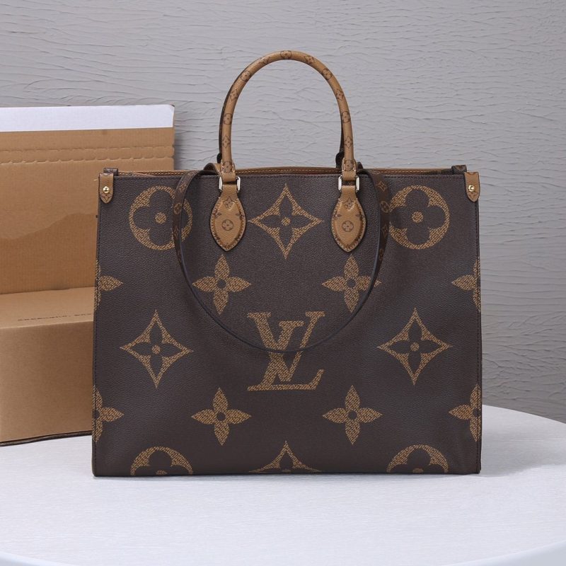 13266069119875252_84565487-3b81-40d5-a62c-817d4047fea5 LV ONTHEGO GM 41CM MONOGRAM GIANT CANVAS