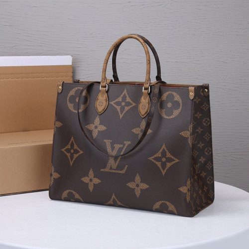 13266069153243428_e6568049-8b25-4dc2-9759-0eea08f20089 LV ONTHEGO GM 41CM MONOGRAM GIANT CANVAS