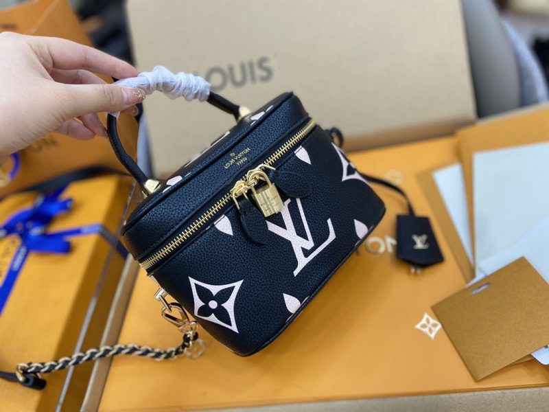 13266513125932617_a3c7ce1e-0cb9-40c6-8d4f-7efa9841e453 VANITY PM 19 CM BLACK WHITE MONOGRAM EMPREINTE LEATHER