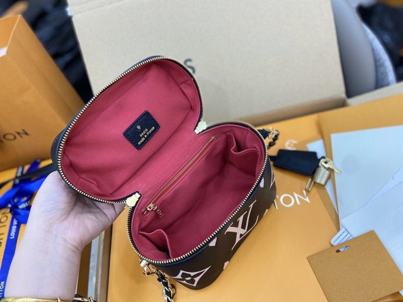 13266513132630667_aaf14df7-ec84-4182-9076-d0c0e23457d9 VANITY PM 19 CM BLACK WHITE MONOGRAM EMPREINTE LEATHER