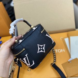 13266513136041896_e3dcacb1-d4b2-4e3e-8b43-b35b81563e97 VANITY PM 19 CM BLACK WHITE MONOGRAM EMPREINTE LEATHER