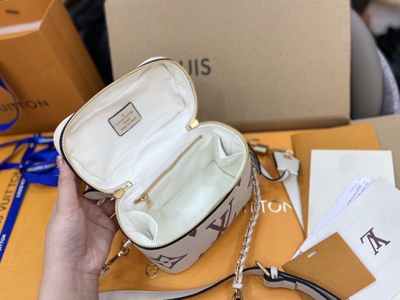 13266513667915210_9d205dfd-ef6c-4ea9-9383-dd96f07bd755 VANITY PM 19CM WHITE PURPLE MONOGRAM CANVAS LEATHER