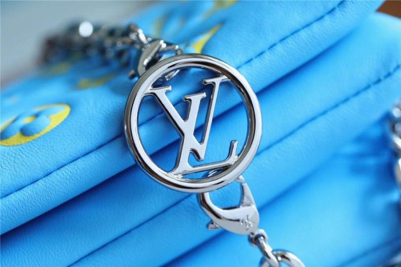 13267800037457270_b42cdde8-6d2a-4b14-b9f6-4bb16a017f6d POCHETTE COUSSIN 20 MINT GREEN YELLOW MONOGRAM LAMBSKIN