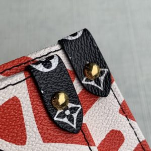 LV CRAFTY ONTHEGO GM CREAM AND RED MONOGRAM GIANT CANVAS