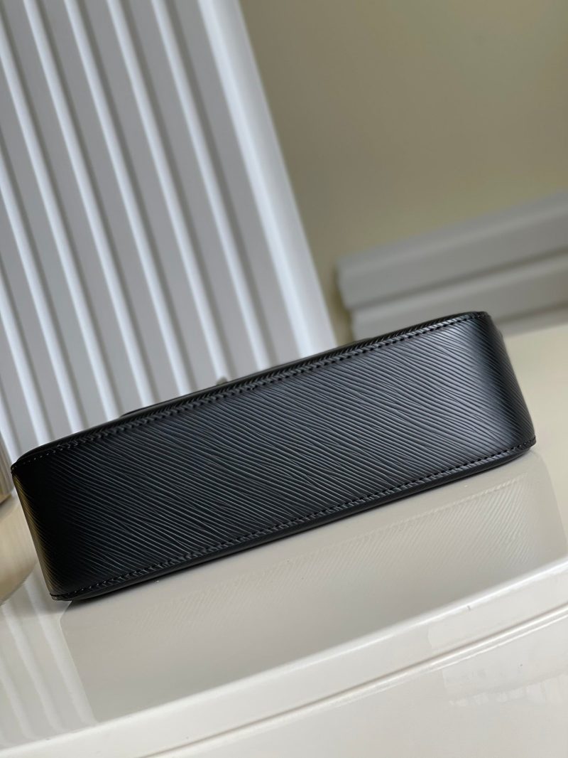 13268859219598151_af5cbd61-084f-4a96-a754-6de9c034cf2e MARELLE 25 BLACK EPI GRAINED COWHIDE LEATHER