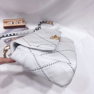 19 FLAP BAG 30CM WHITE QUILTED