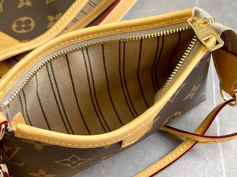 13276634737725624_60ba8fa8-d847-48c4-80d4-9c4868a1bd43 DELIGHT FULL MM 52CM MONOGRAM