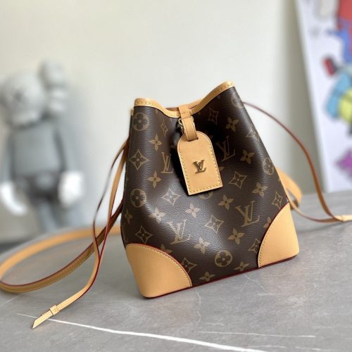 13276635009312489_97f5a914-e286-4c4e-bfba-bfa9b5ed1ef6 NOE PURSE 15CM MONOGRAM CANVAS