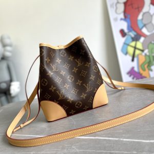 13276635035481604_c4a62bc0-27cb-4c80-a964-727e83640ca8 NOE PURSE 15CM MONOGRAM CANVAS