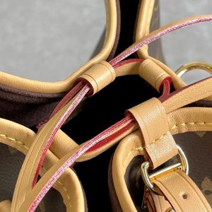 13276635041750212_4daf31c5-c8bc-4662-86f1-277776a49086 NOE PURSE 15CM MONOGRAM CANVAS