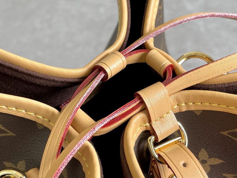 13276635041750212_4daf31c5-c8bc-4662-86f1-277776a49086 NOE PURSE 15CM MONOGRAM CANVAS