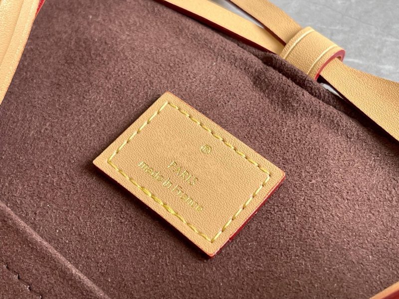 13276635044981049_ece3c3b8-5dea-4f15-b82d-087133d373d9 NOE PURSE 15CM MONOGRAM CANVAS