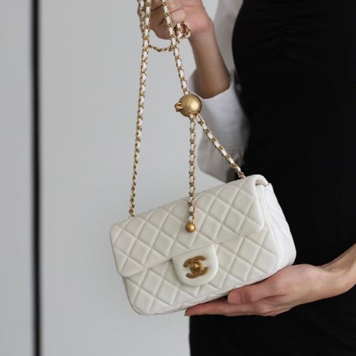 13340171479409313 FLAP BAG 20CM WHITE LAMBSKIN GOLD HARDWARE