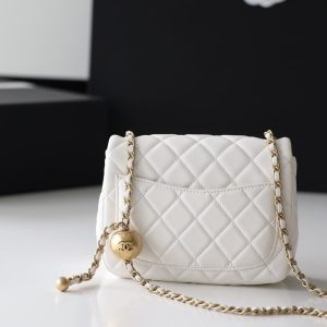 FLAP BAG 17CM WHITE LAMBSKIN GOLD HARDWARE