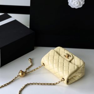 FLAP BAG 17CM YELLOW LAMBSKIN GOLD HARDWARE