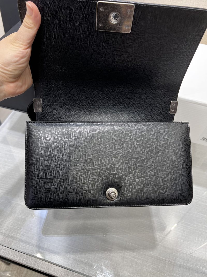 13344148843131653 BOY BAG MEDIUM 25 BLACK CAVIAR RUTHENIUM HARDWARE