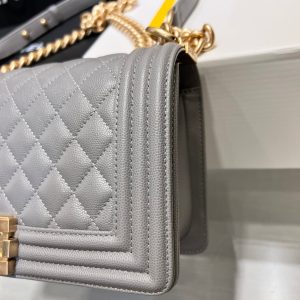 13344148912307001 BOY BAG MEDIUM 25 GREY CAVIAR GOLD HARDWARE