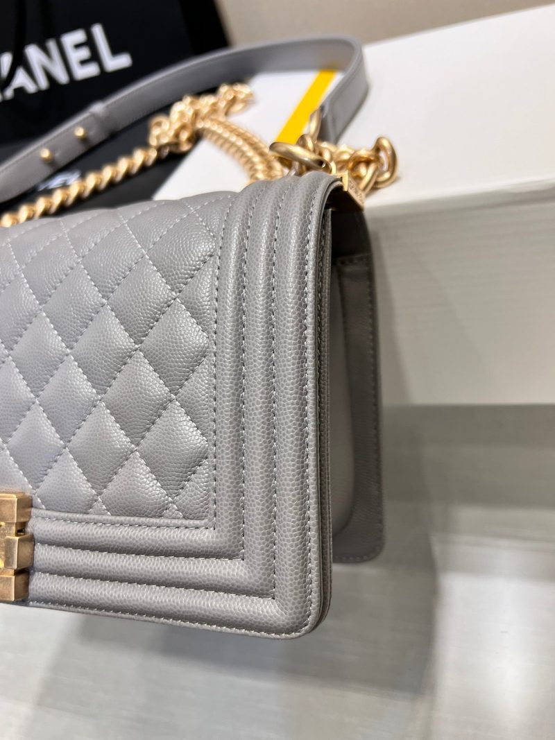 13344148912307001 BOY BAG MEDIUM 25 GREY CAVIAR GOLD HARDWARE