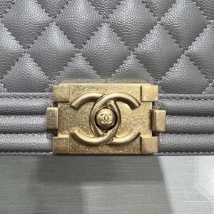 13344148913776543 BOY BAG MEDIUM 25 GREY CAVIAR GOLD HARDWARE