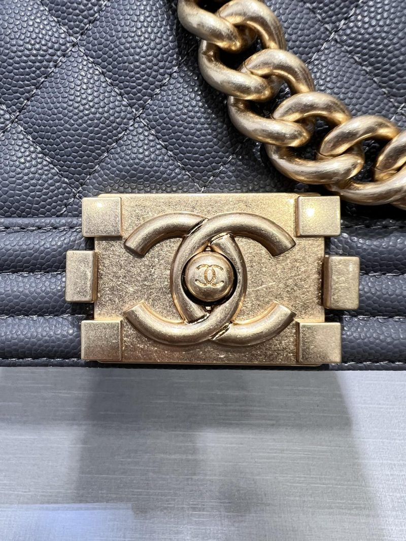 13344148955794544 BOY BAG MEDIUM 25 DARK GREY CAVIAR GOLD HARDWARE