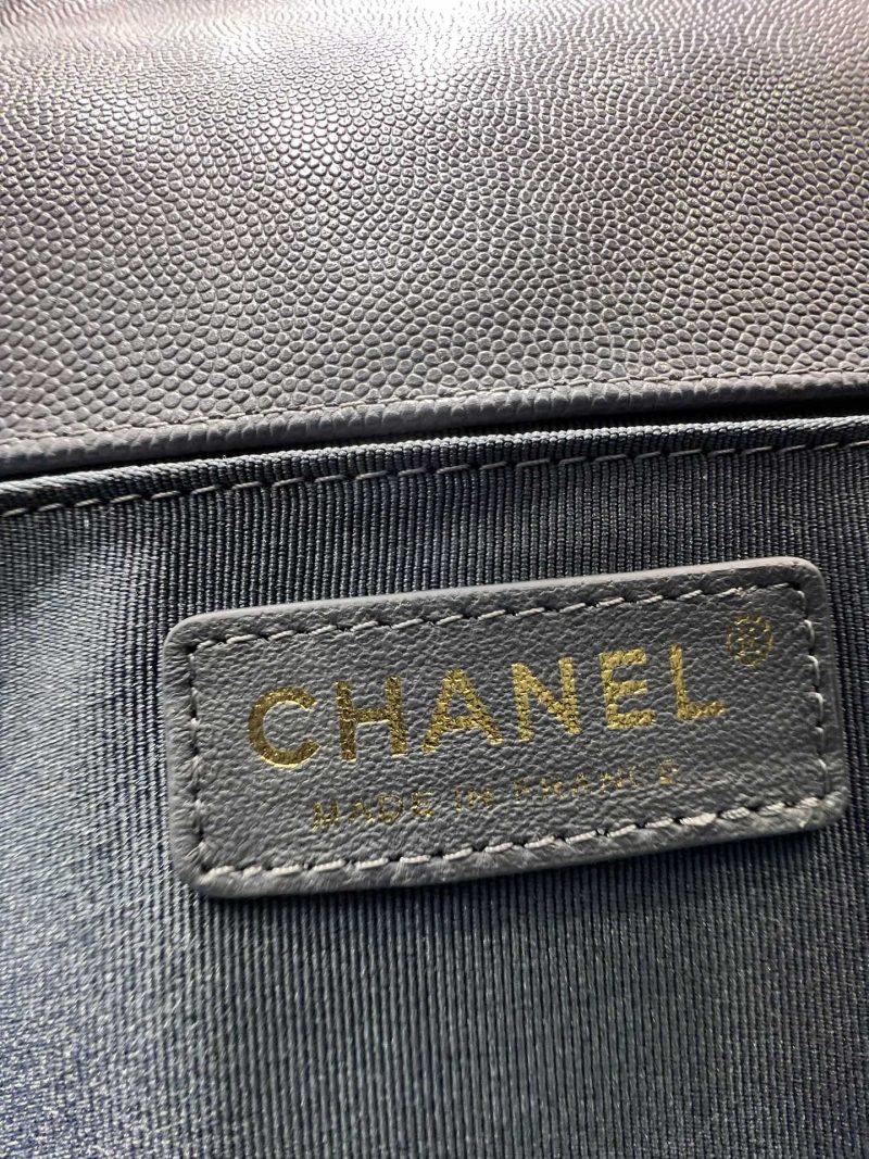 13344148966426514 BOY BAG MEDIUM 25 DARK GREY CAVIAR GOLD HARDWARE