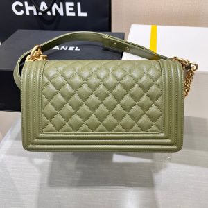 13344148998559749 BOY BAG MEDIUM 25 KHAKI CAVIAR GOLD HARDWARE