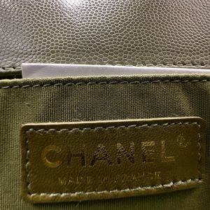 13344149002590740 BOY BAG MEDIUM 25 KHAKI CAVIAR GOLD HARDWARE