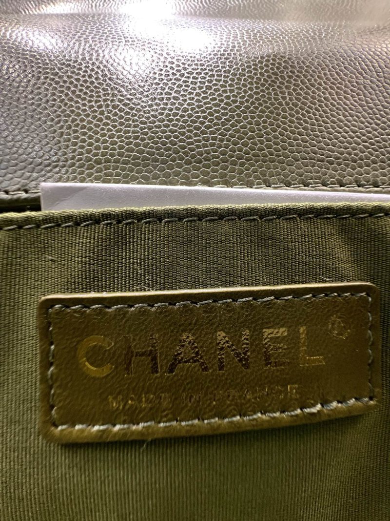 13344149002590740 BOY BAG MEDIUM 25 KHAKI CAVIAR GOLD HARDWARE