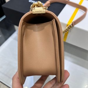 13344149034197531 BOY BAG MEDIUM 25 BROWN CAVIAR GOLD HARDWARE