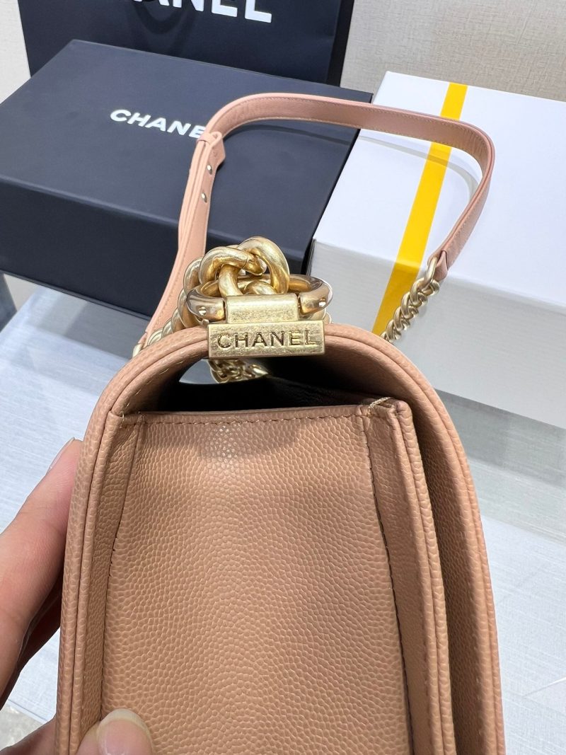 13344149035641635 BOY BAG MEDIUM 25 BROWN CAVIAR GOLD HARDWARE