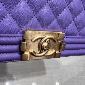 13344149069184646 BOY BAG MEDIUM 25 PURPLE CAVIAR GOLD HARDWARE