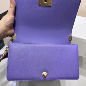 13344149074524951 BOY BAG MEDIUM 25 PURPLE CAVIAR GOLD HARDWARE