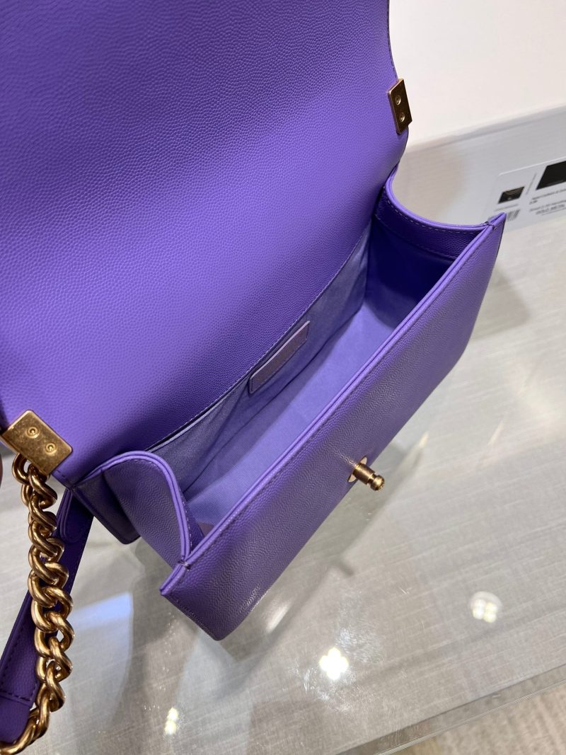 13344149075826744 BOY BAG MEDIUM 25 PURPLE CAVIAR GOLD HARDWARE