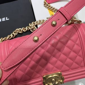 13344149102942147 BOY BAG MEDIUM 25 RED CAVIAR GOLD HARDWARE