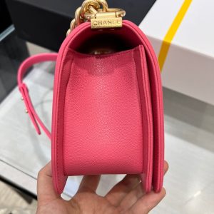 13344149104358430 BOY BAG MEDIUM 25 RED CAVIAR GOLD HARDWARE