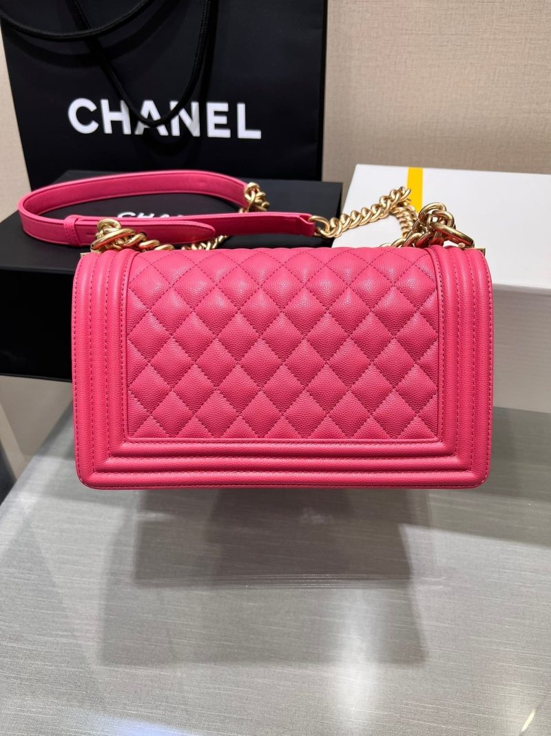 13344149105587948 BOY BAG MEDIUM 25 RED CAVIAR GOLD HARDWARE