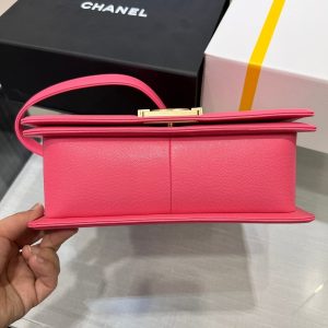 13344149106986101 BOY BAG MEDIUM 25 RED CAVIAR GOLD HARDWARE