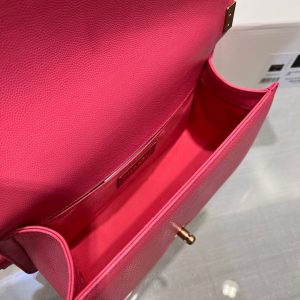 13344149109691017 BOY BAG MEDIUM 25 RED CAVIAR GOLD HARDWARE