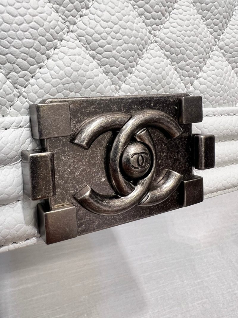 13344149146223951 BOY BAG MEDIUM 25 WHITE CAVIAR RUTHENIUM HARDWARE