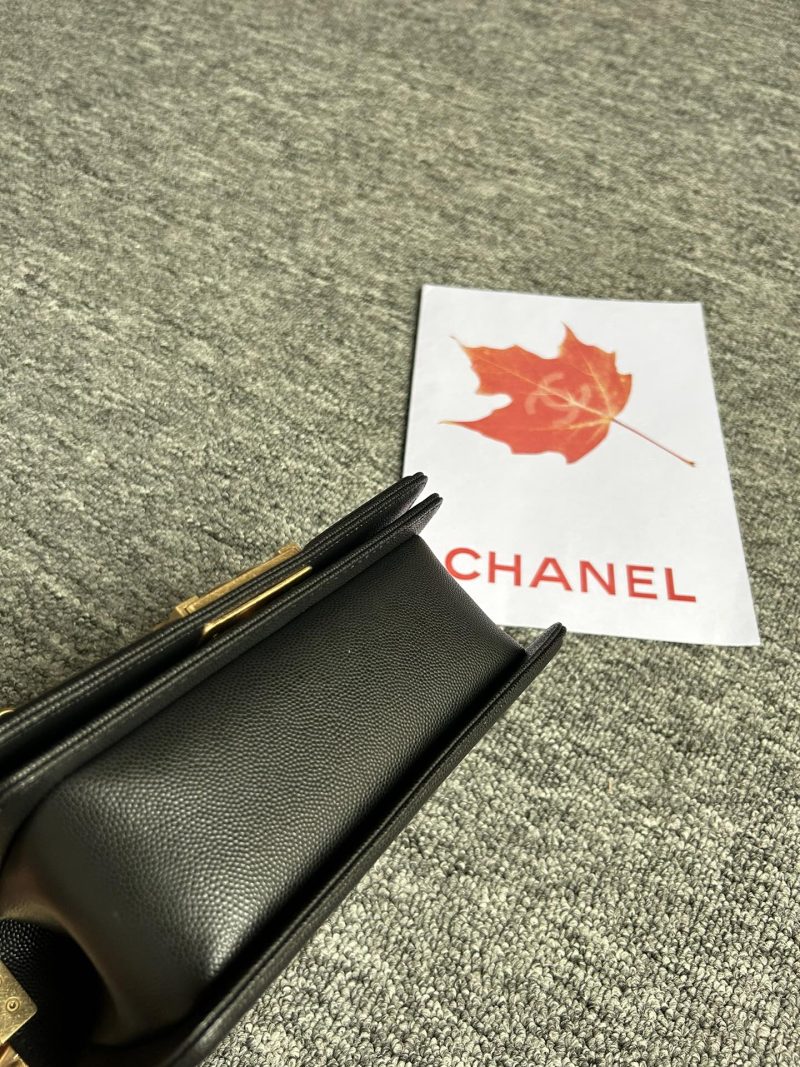 13344405368220208 BOY BAG SMALL 20 BLACK CHEVRON CAVIAR GOLD HARDWARE