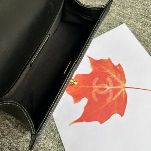 13344405371165225 BOY BAG SMALL 20 BLACK CHEVRON CAVIAR GOLD HARDWARE