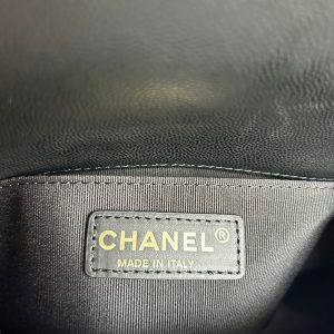 13344405372572718 BOY BAG SMALL 20 BLACK CHEVRON CAVIAR GOLD HARDWARE