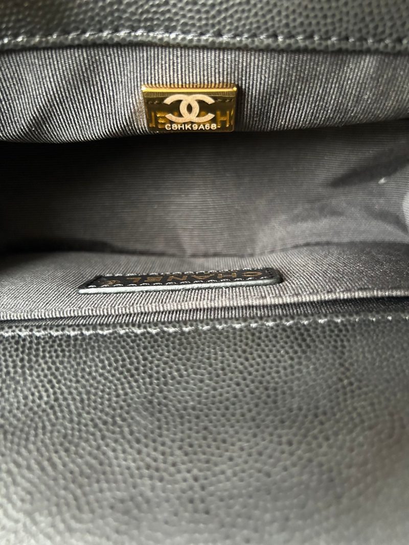 13344405373945410 BOY BAG SMALL 20 BLACK CHEVRON CAVIAR GOLD HARDWARE