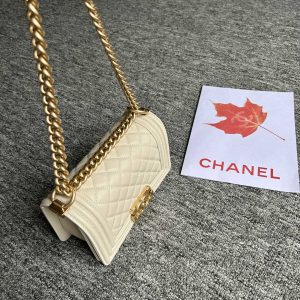 13344405411912416 BOY BAG SMALL 20 CREAM CAVIAR GOLD HARDWARE