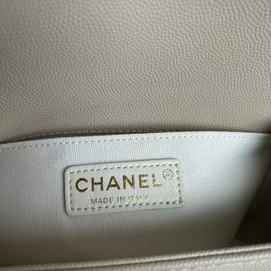 13344405419220859 BOY BAG SMALL 20 CREAM CAVIAR GOLD HARDWARE