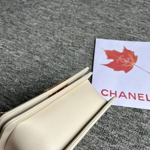 BOY BAG SMALL 20 CREAM CHEVRON CAVIAR GOLD HARDWARE