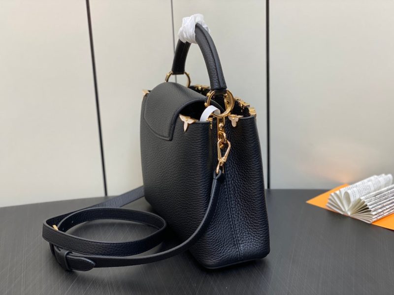 13345374319941493 CAPUCINES BB 27 BLACK TAURILLON GOLD HARDWARE