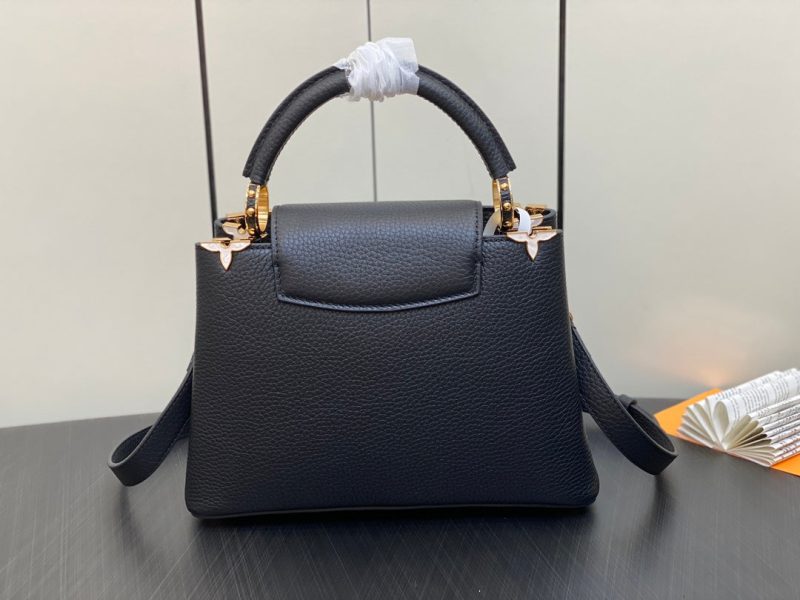 13345374321565753 CAPUCINES BB 27 BLACK TAURILLON GOLD HARDWARE