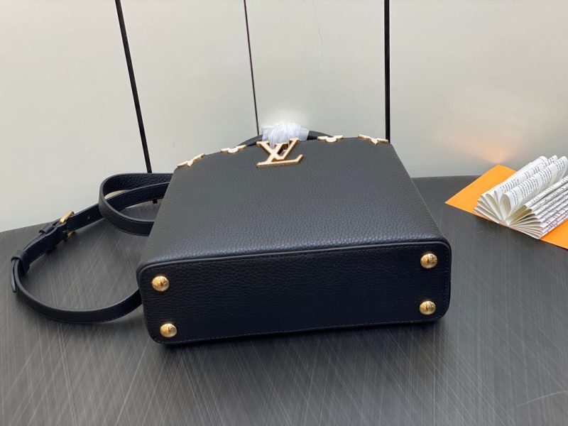 13345374324208589 CAPUCINES BB 27 BLACK TAURILLON GOLD HARDWARE