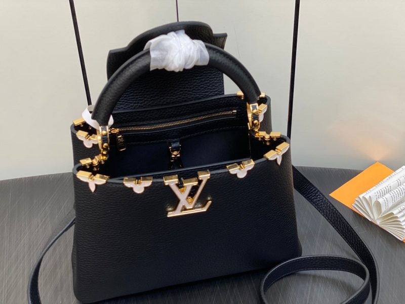 13345374326944754 CAPUCINES BB 27 BLACK TAURILLON GOLD HARDWARE